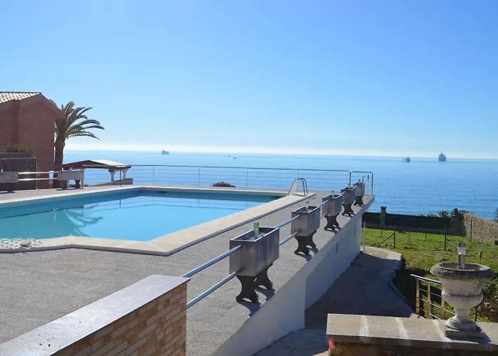 Spacious Apartment In Tarragona + Pool