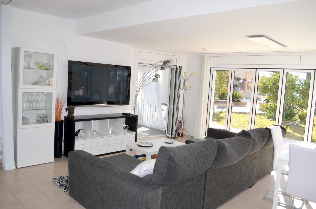 Spacious In + Pool Apartamento