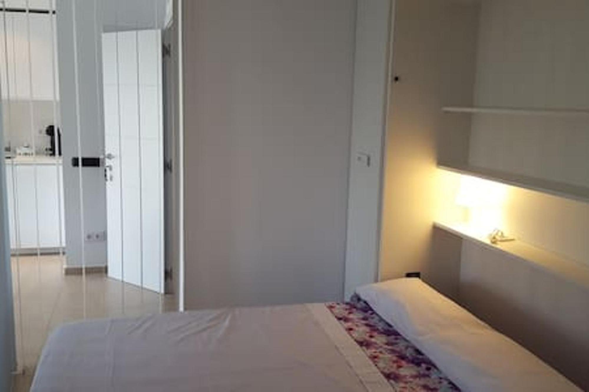 Spacious In + Pool Apartamento