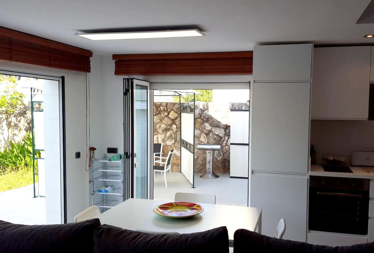 Spacious With Pool Apartment *